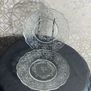 2 Princess House 8in FANTASY with Scalloped Edge #5296 Floral Clear Glass Plates